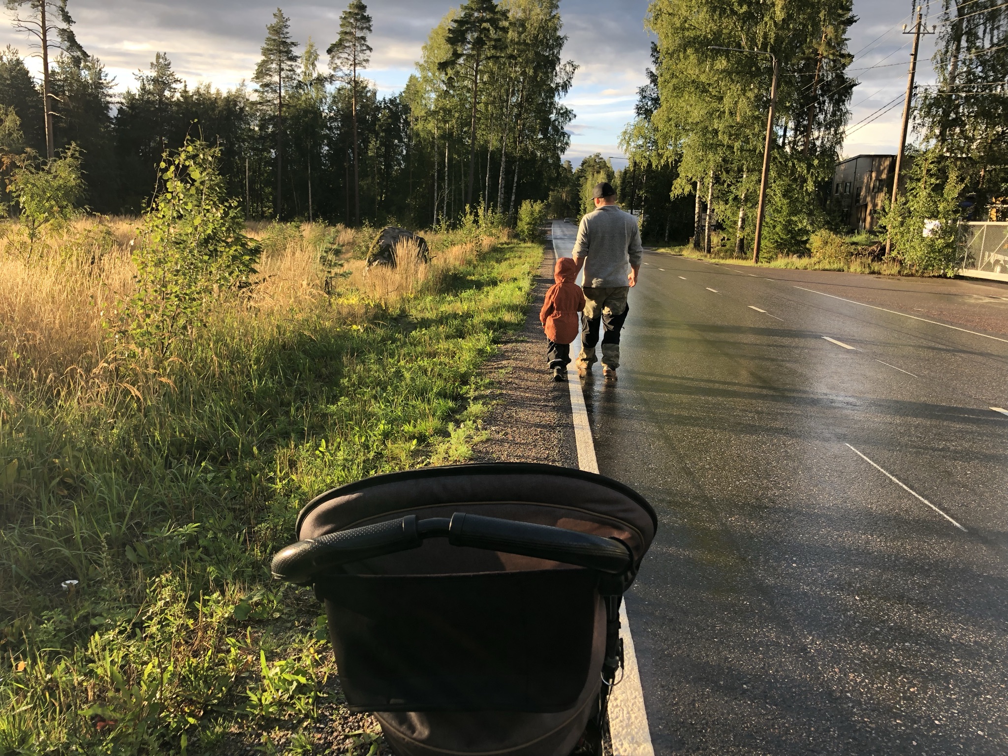 Kevyen liikenteen väylän jatkaminen Ristikiventieltä Nahkelantielle #2239